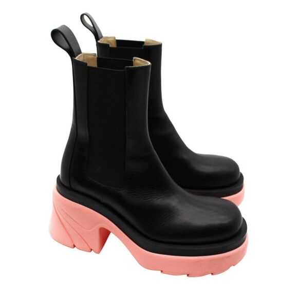 Wardrobe 02 Flash Contrast-Sole Tire Ankle Boots - Picture 3 of 8